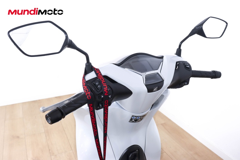 Motorbike image 10