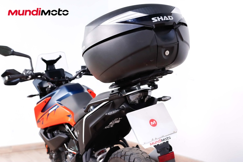 Motorbike image 9