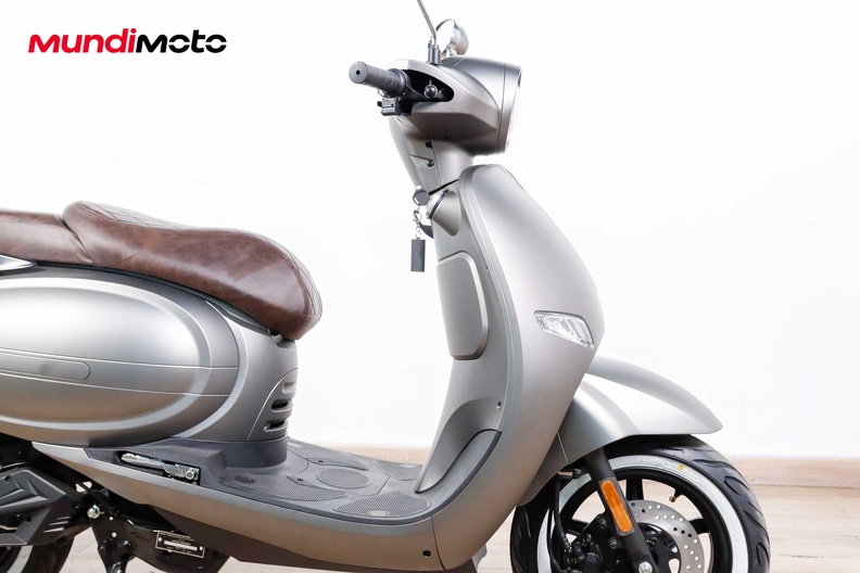 Motorbike image 12