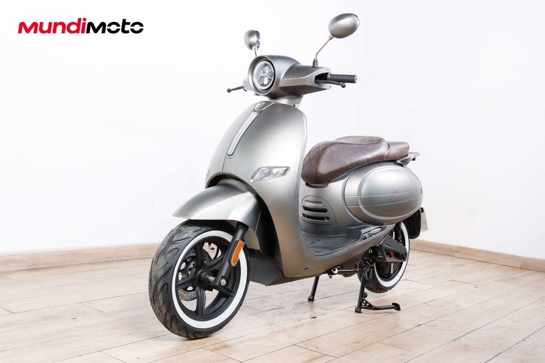 Motorbike image 6