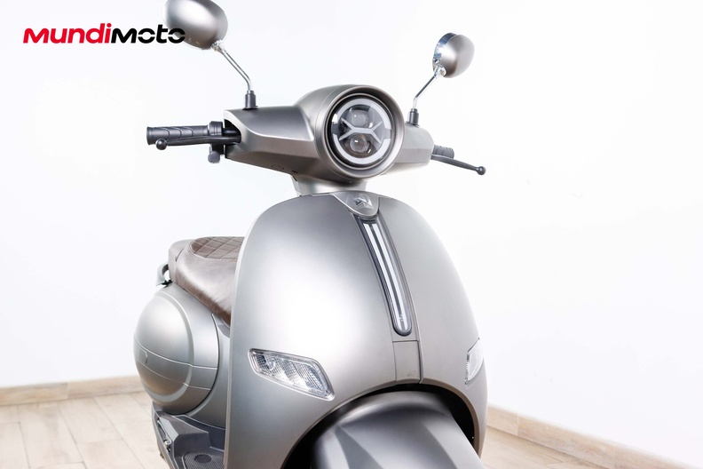 Motorbike image 4