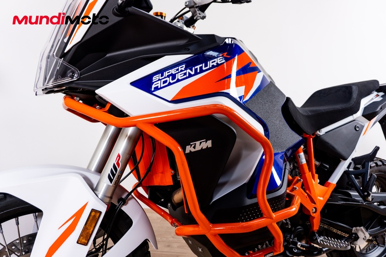 Motorbike image 9