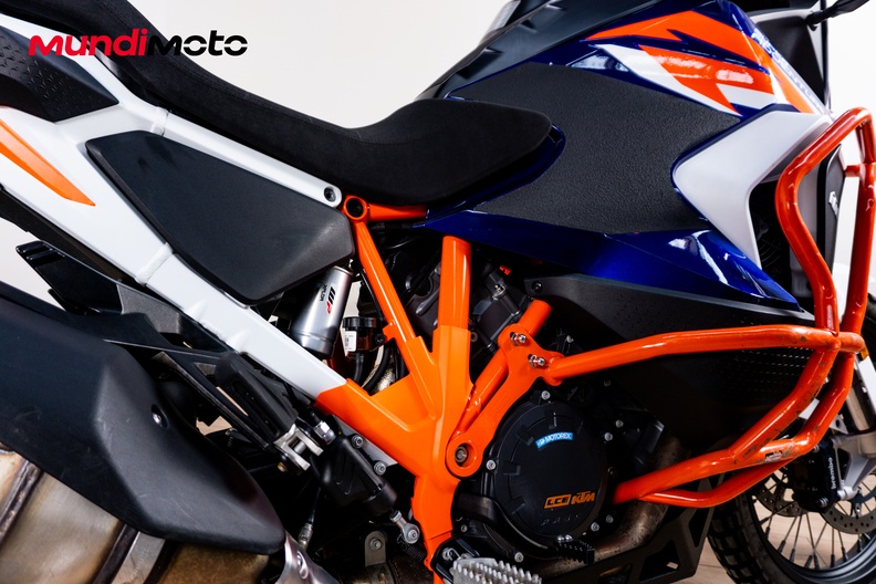 Motorbike image 3