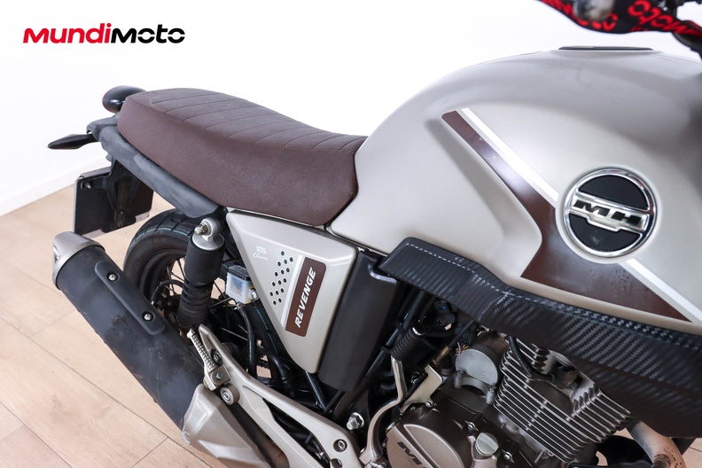 Motorbike image 12