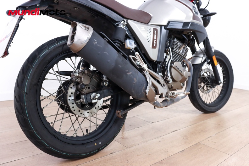 Motorbike image 3
