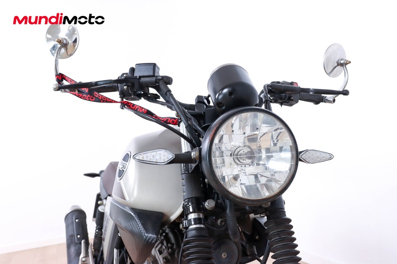 Motorbike image 4