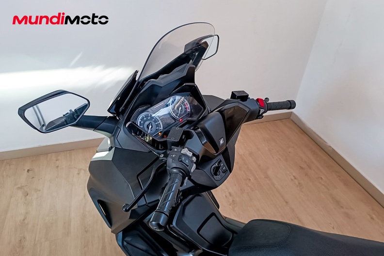 Motorbike image 10