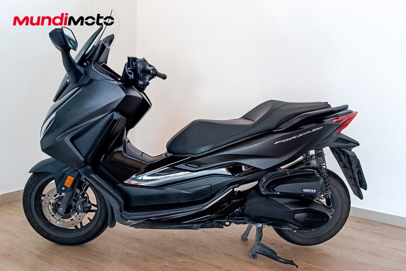 Motorbike image 5