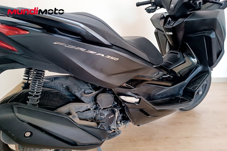 Motorbike image 3