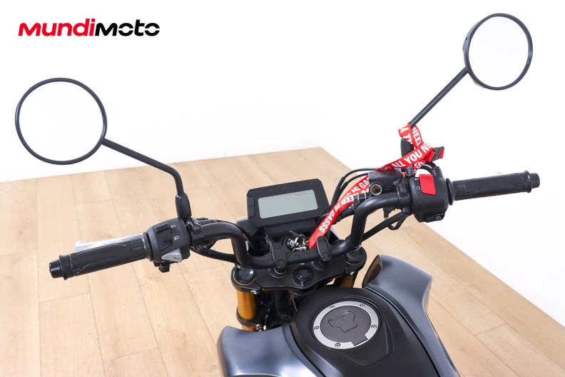 Motorbike image 10