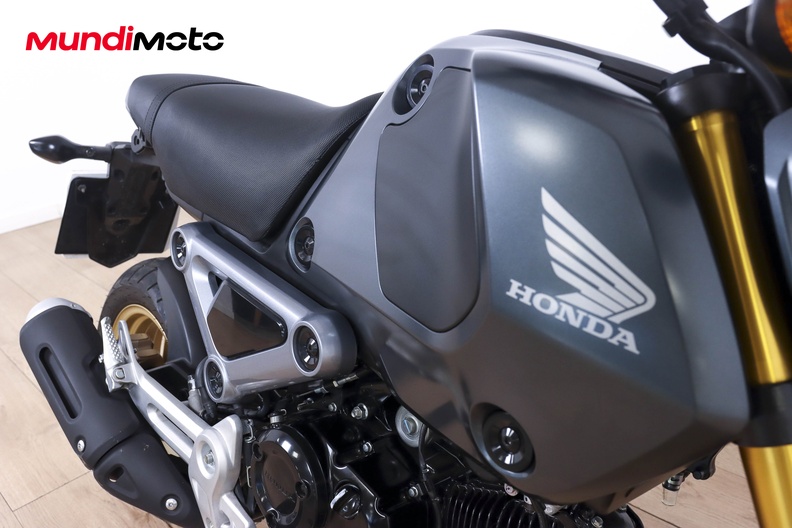 Motorbike image 12