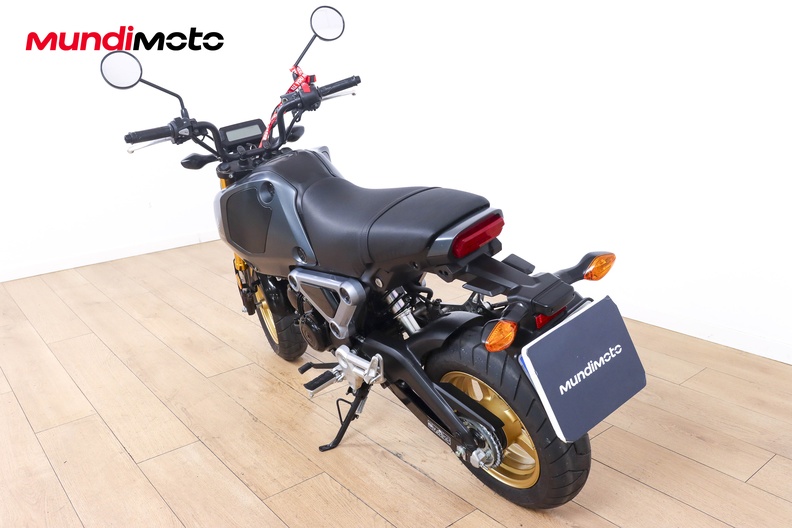 Motorbike image 6