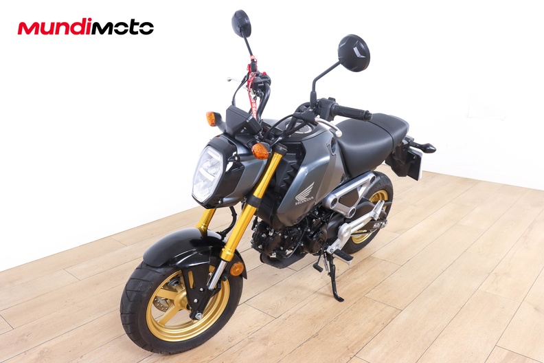 Motorbike image 7