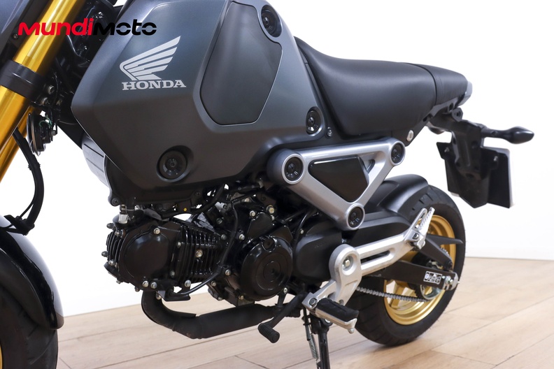 Motorbike image 8