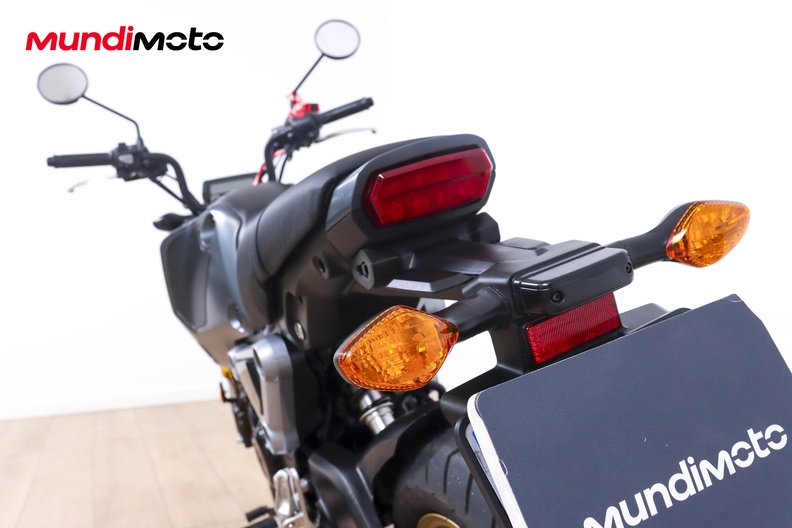 Motorbike image 9