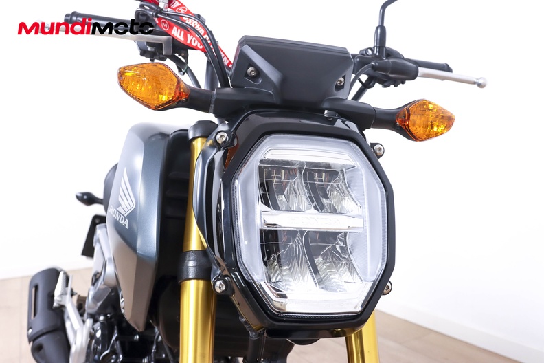 Motorbike image 4