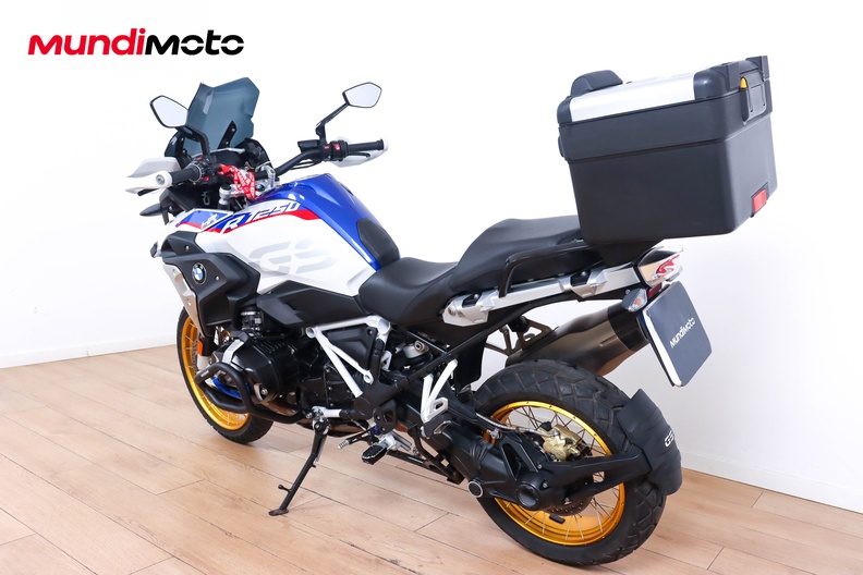 Motorbike image 6