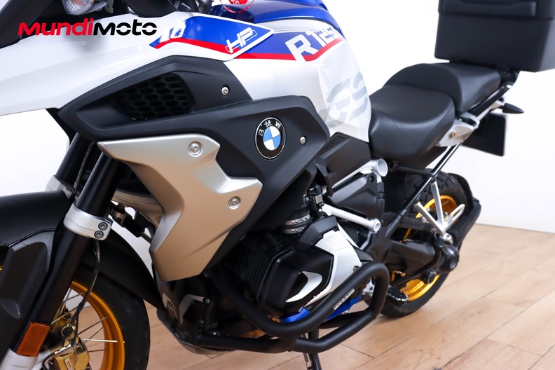 Motorbike image 8