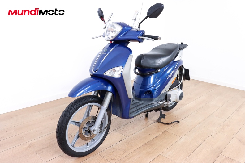 Motorbike image 6