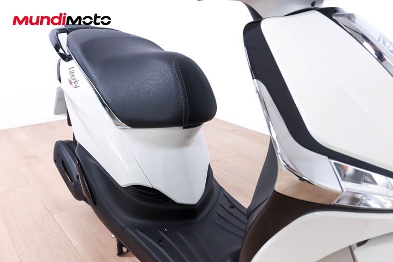 Motorbike image 12