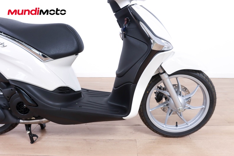Motorbike image 13