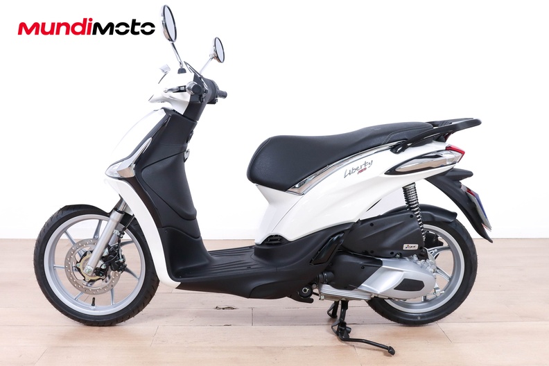 Motorbike image 5