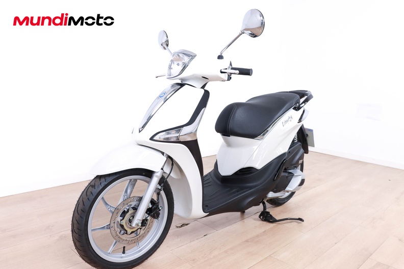 Motorbike image 7
