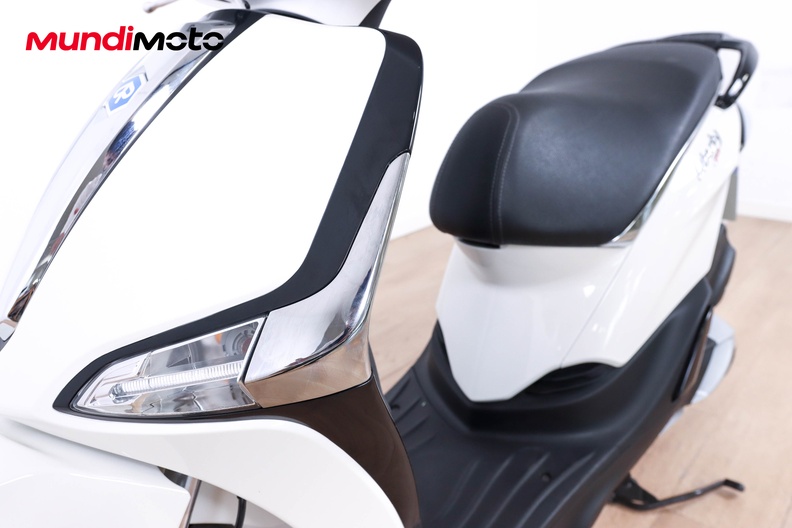 Motorbike image 8