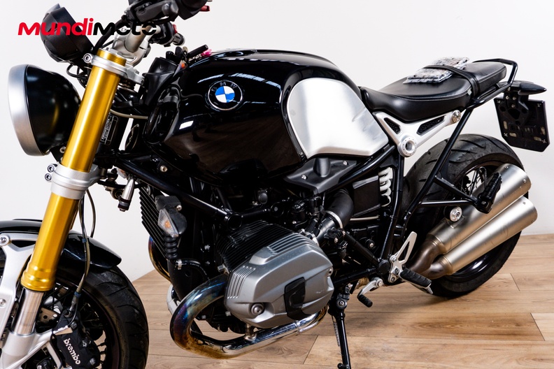 Motorbike image 9