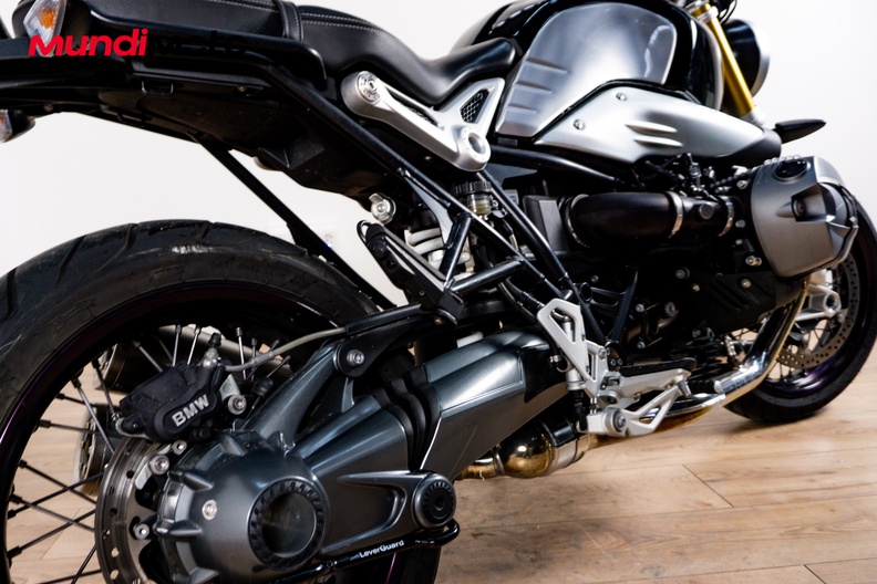 Motorbike image 3