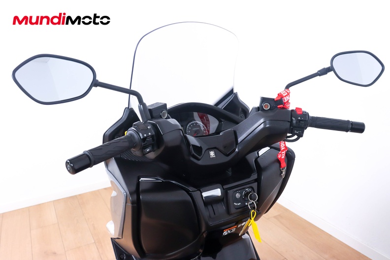 Motorbike image 10