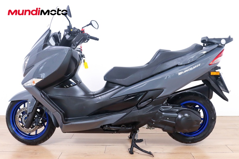 Motorbike image 5