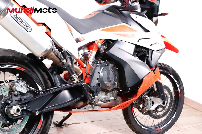 Motorbike image 3