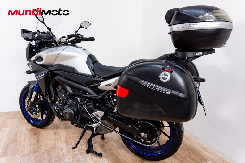 Motorbike image 7
