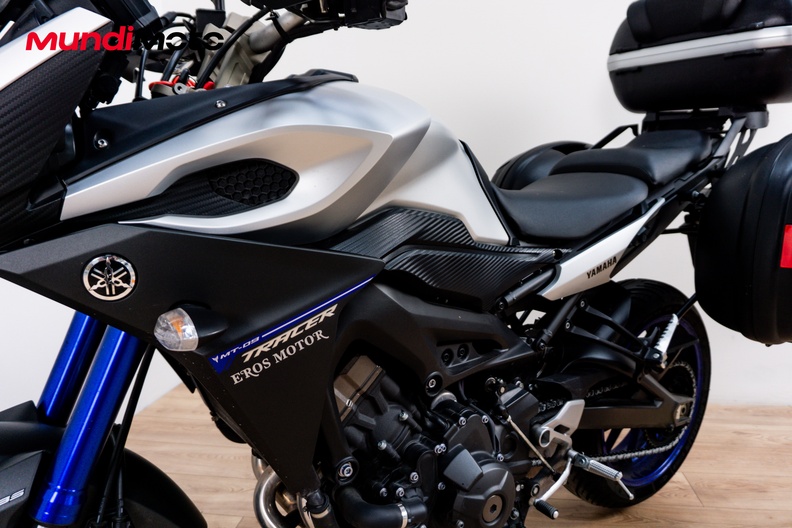 Motorbike image 9