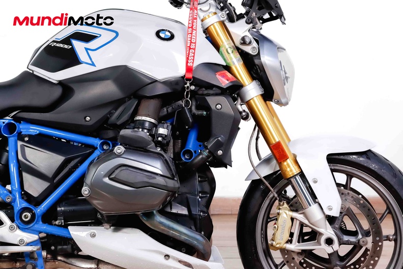 Motorbike image 12