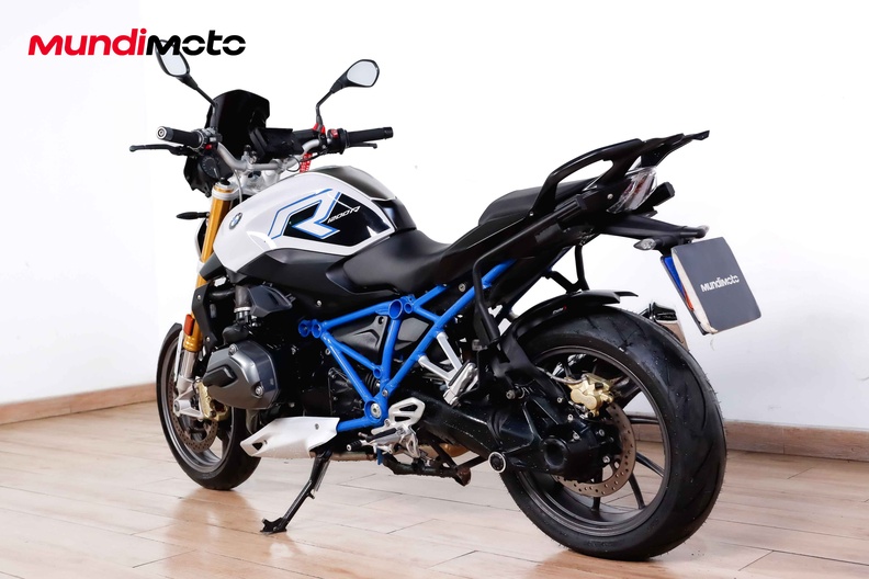 Motorbike image 6