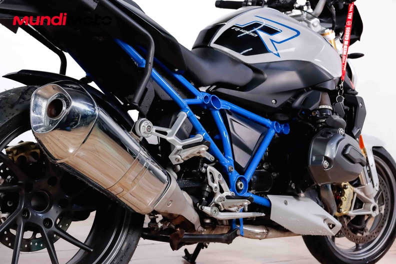 Motorbike image 3