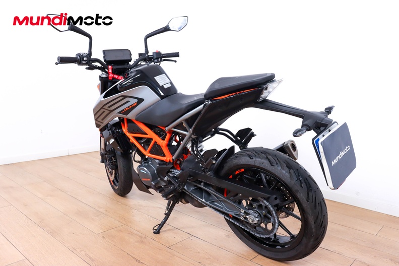 Motorbike image 6