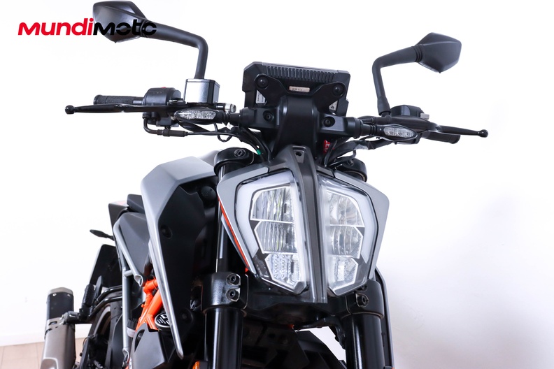 Motorbike image 4