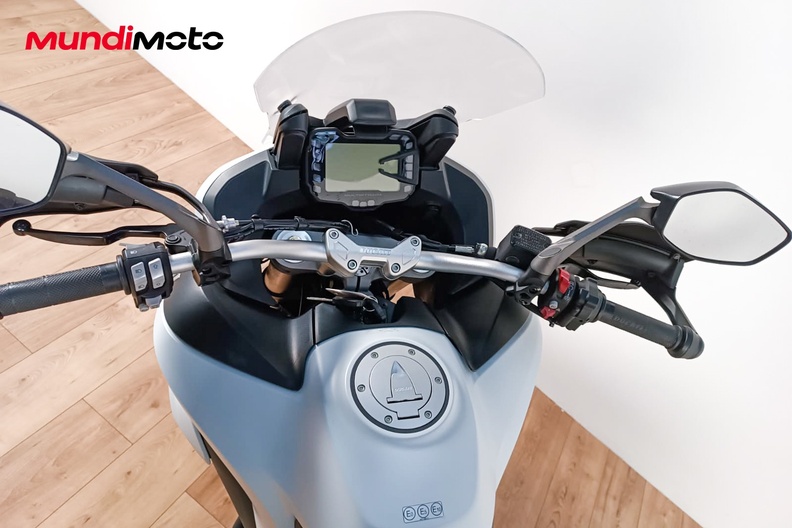 Motorbike image 10