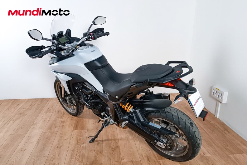 Motorbike image 7