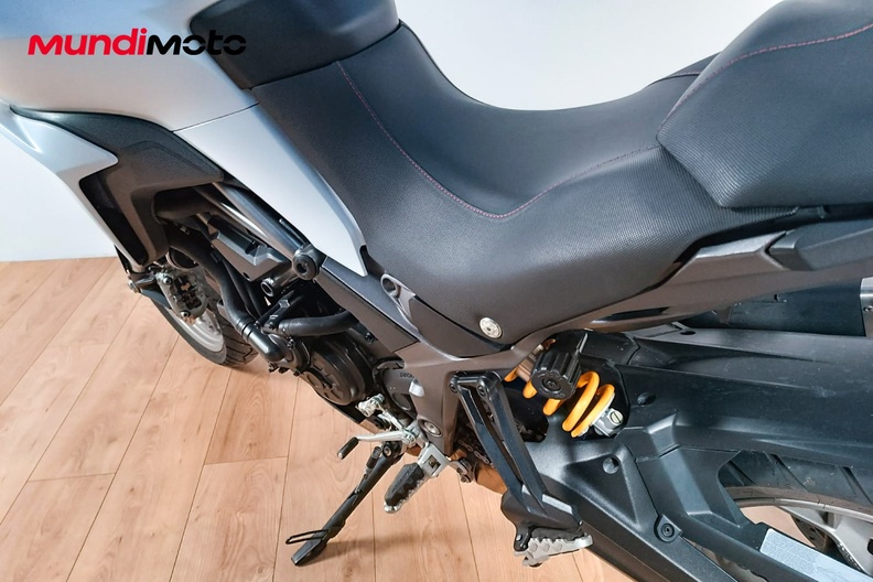 Motorbike image 8