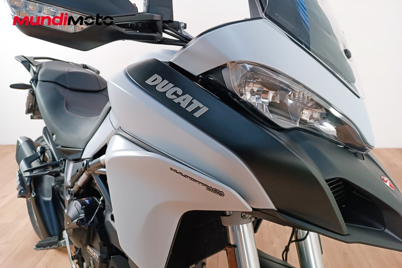 Motorbike image 4