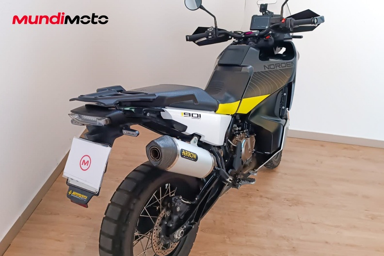 Motorbike image 4