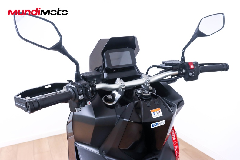 Motorbike image 10