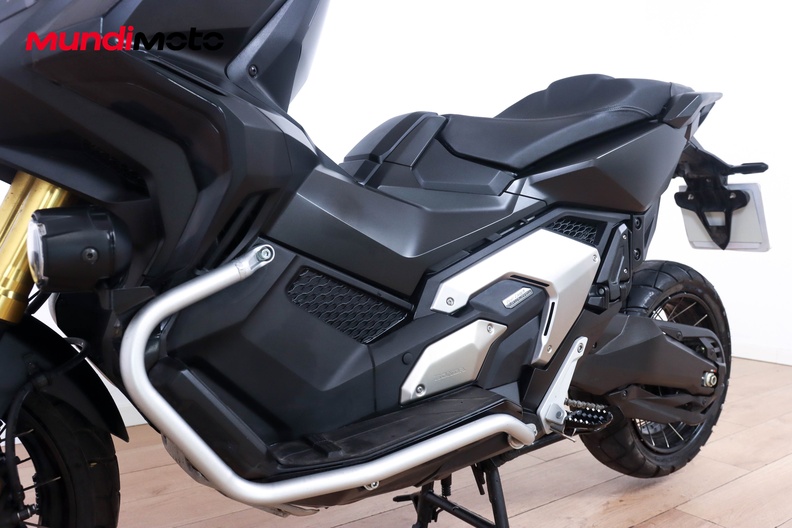 Motorbike image 8