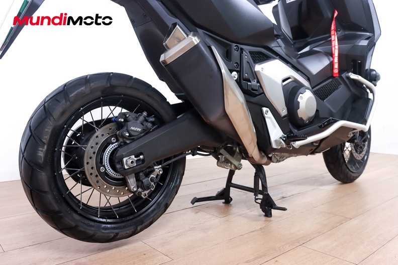 Motorbike image 3