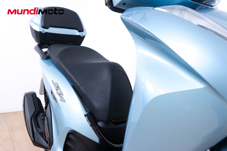 Motorbike image 12