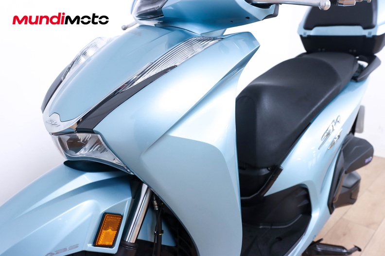 Motorbike image 8